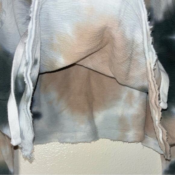 Mono B Sweater Women's Medium Tie Dye Jacquard Cropped Hoodie white, tan, green - Picture 15 of 16